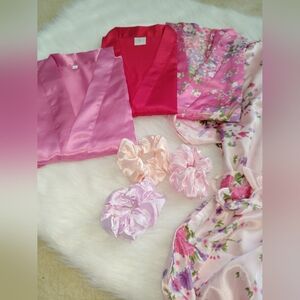 MOTHER'S DAY GIFT BOX!!! Floral Kimono and Satin Scrunchies Set